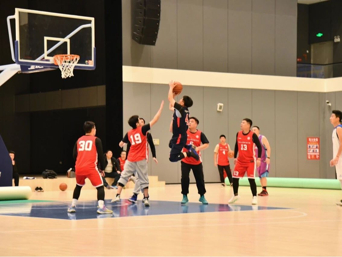 超燃图集 | 教职工篮球友谊赛精彩瞬间（第6期）