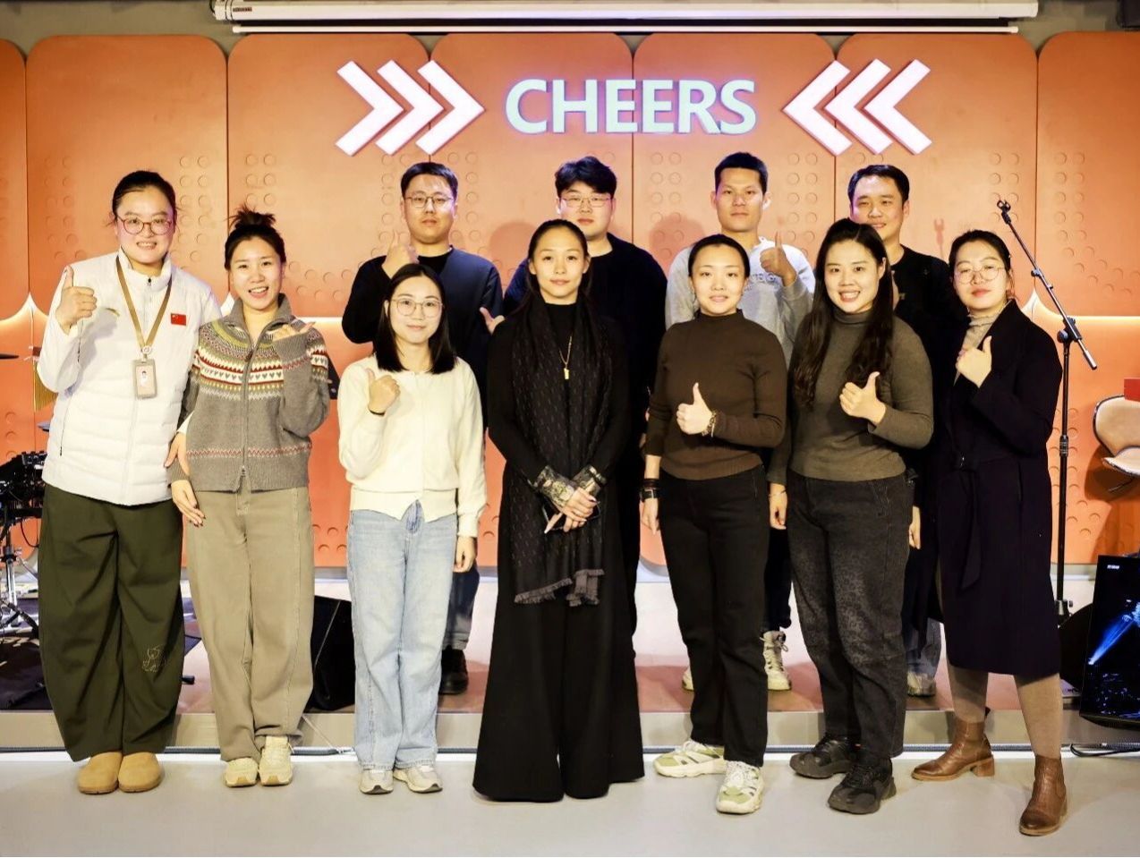 拳击奥运冠军常园走进我校教职工活动中心 点燃运动热情